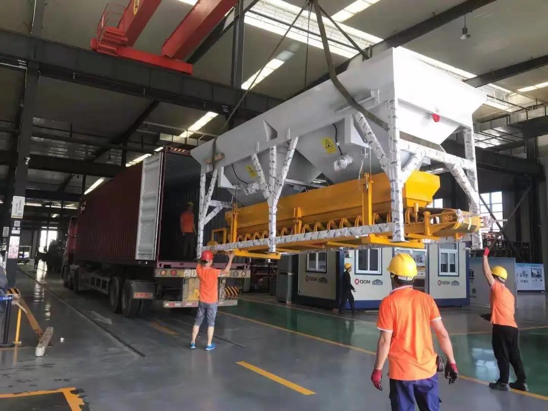 項(xiàng)目發(fā)貨|泉工QT6全自動(dòng)砌塊成型機(jī)生產(chǎn)線發(fā)貨南蘇丹，助力市政建設(shè)！