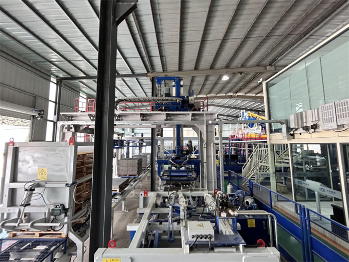 泉工股份ZN系列高端仿石PC磚生產(chǎn)線在西南綠色建材龍頭企業(yè)成功投產(chǎn)